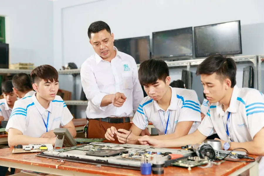 Học sinh, sinh viên trường nghề ở Hà Nội đi học trực tiếp từ ngày 14/2