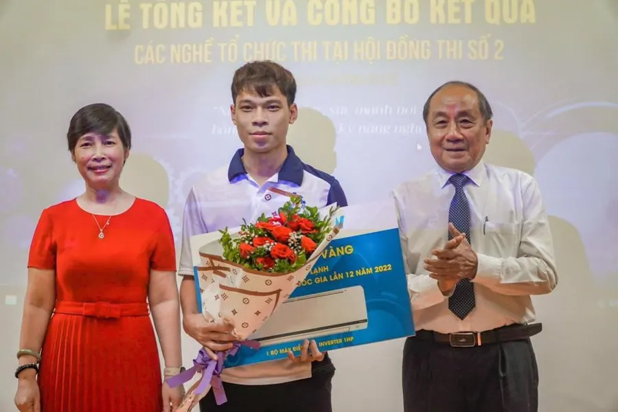 Người thầy hết lòng vì đào tạo công nhân tay nghề giỏi