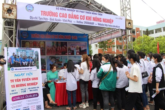 Ngày hội tư vấn tuyển sinh giáo dục nghề nghiệp và Phiên giao dịch việc làm năm 2022 tỉnh Vĩnh Phúc