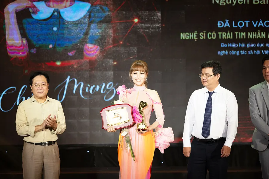 "Gala vinh danh nghệ sĩ, doanh nhân có trái tim nhân ái 2023": Gắn kết, chia sẻ yêu thương