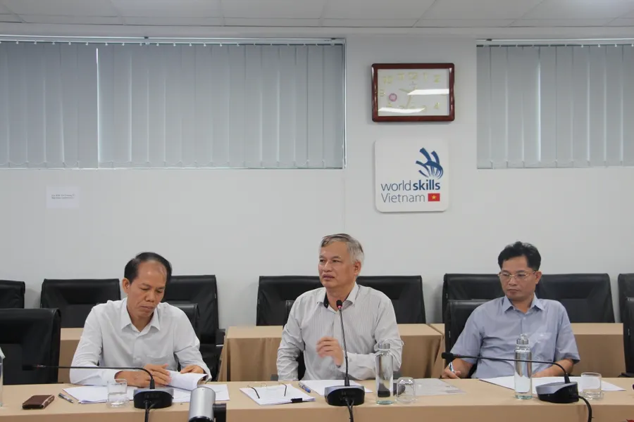 Ông Nguyễn Ngọc Tám – Vụ trưởng Vụ Cơ sở vật chất - Thiết bị, Tổng cục Giáo dục nghề nghiệp cung cấp thông tin về Hội thi thiết bị đào tạo tự làm toàn quốc lần thứ VII