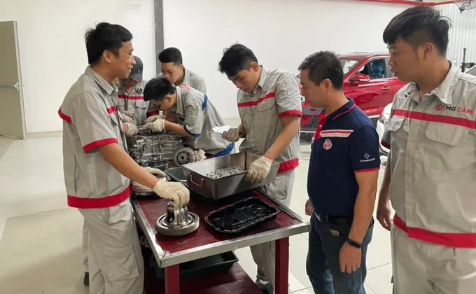 Khát nguồn nhân lực chất lượng cao, doanh nghiệp cạnh tranh khốc liệt - 1