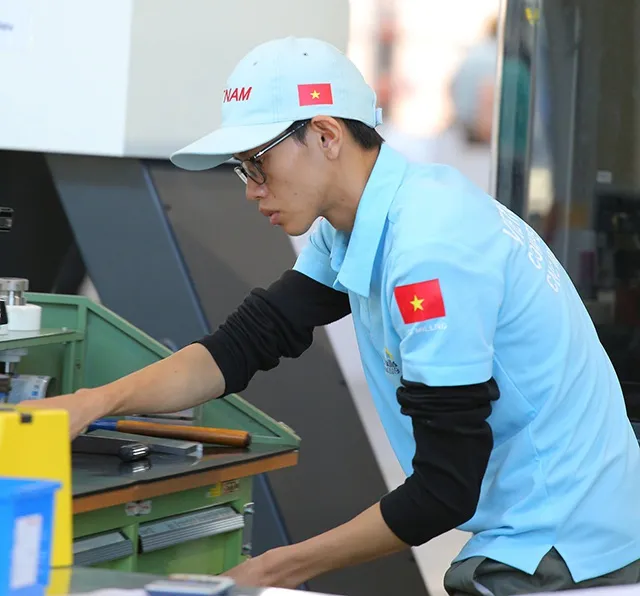 Từ tấm HCB tay nghề thế giới đến Gương mặt trẻ Việt Nam tiêu biểu