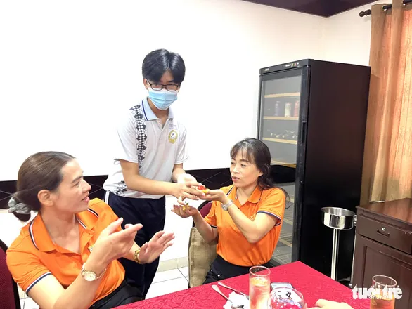 Học sinh lớp 9 thích thú trải nghiệm tìm hiểu ngành nghề - Ảnh 4.