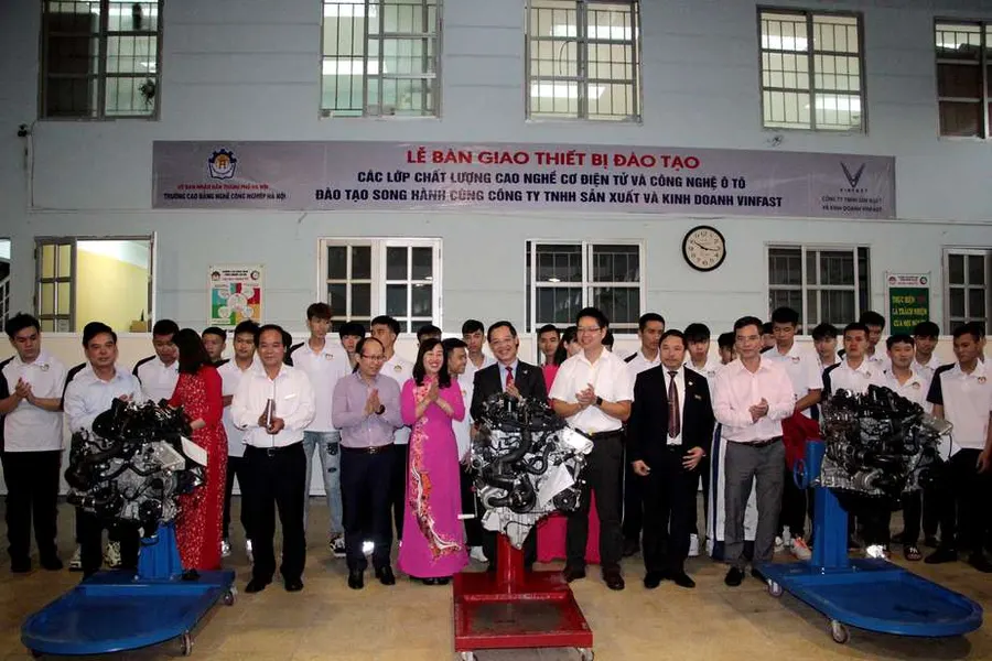 Trường nghề tận dụng nguồn lực doanh nghiệp để chuyển đổi số