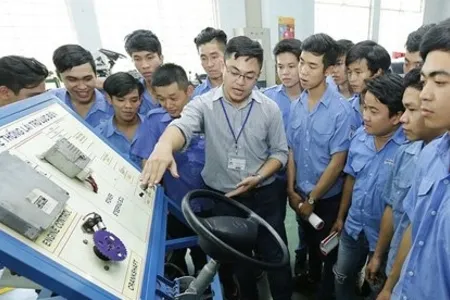 Phó Thủ tướng yêu cầu Bộ GD cho trường nghề dạy chương trình giáo dục thường xuyên