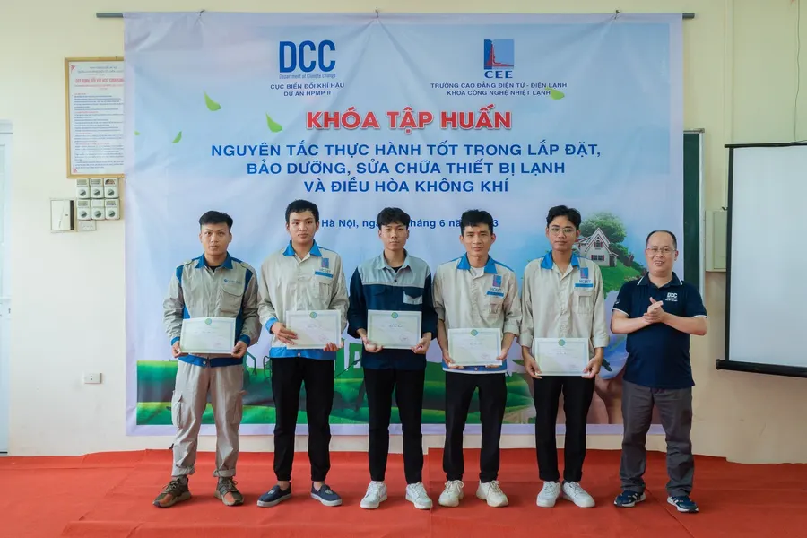 Tập huấn “Nguyên tắc thực hành tốt trong lắp đặt, bảo dưỡng, sửa chữa thiết bị lạnh, điều hoà KK"
