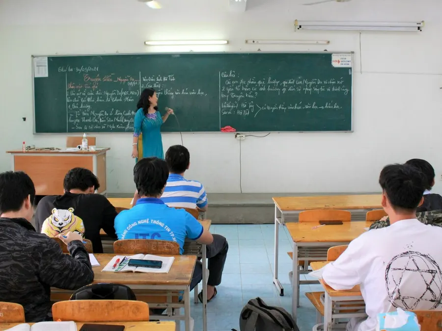 Dạy chương trình GDTX cấp THPT tại cơ sở GDNN:Vì sao Bộ GD&ĐT luôn cản trở và làm trái Chỉ thị, Nghị quyết của Đảng và Chính phủ?