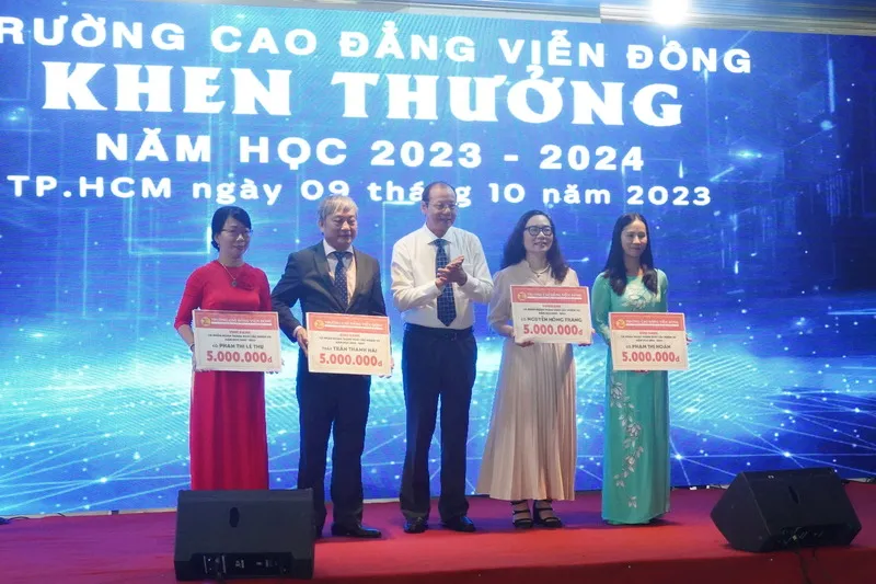 Ấn tượng lễ khai giảng của Trường Cao đẳng Viễn Đông