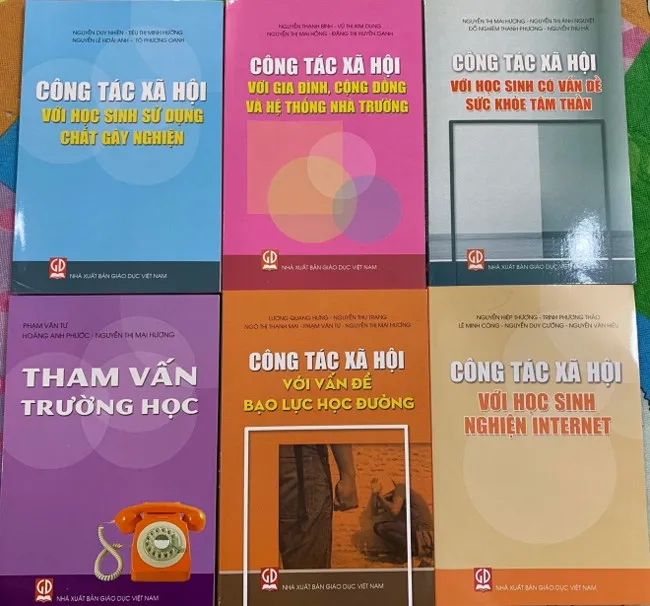 Bộ sách đầy ý nghĩa cho người làm công tác xã hội trường học