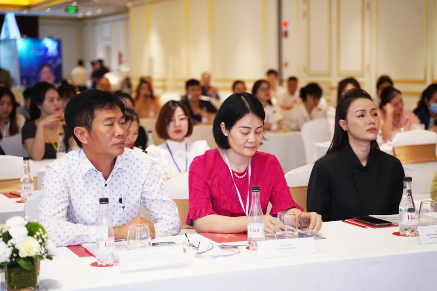 Hơn 100 chuyên gia uy tín trong ngành thẩm mỹ da liễu chia sẻ thông tin, nâng cao tay nghề