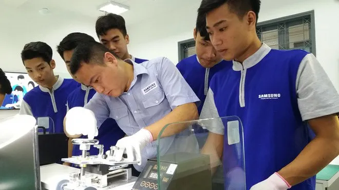 'Đừng cố học đại học bằng mọi giá, học đúng nghề để vào đời tốt hơn'