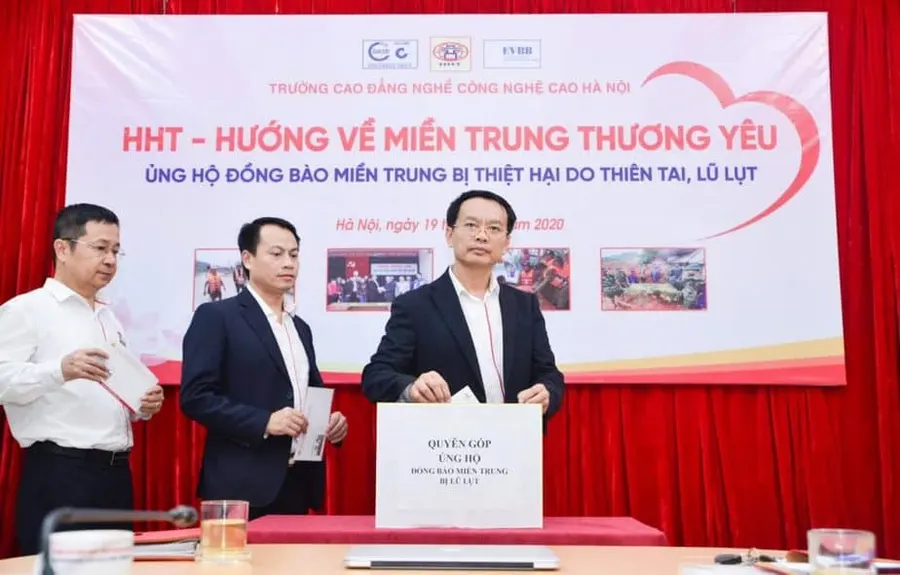 Giáo dục nghề nghiệp: Chung tay chia sẻ khó khăn với nhân dân miền Trung