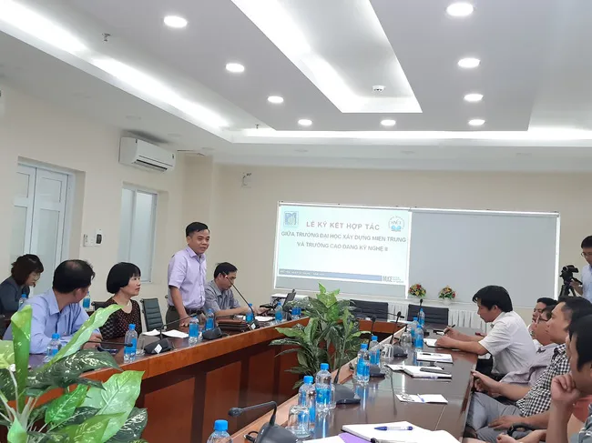 Đại học Xây dựng Miền Trung ký hợp tác đào tạo với Cao đẳng Kỹ nghệ II