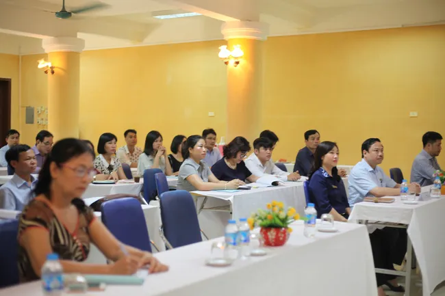 Tập huấn chuyên gia kỹ thuật và biên soạn đề thi Kỹ năng nghề Quốc gia lần thứ 11
