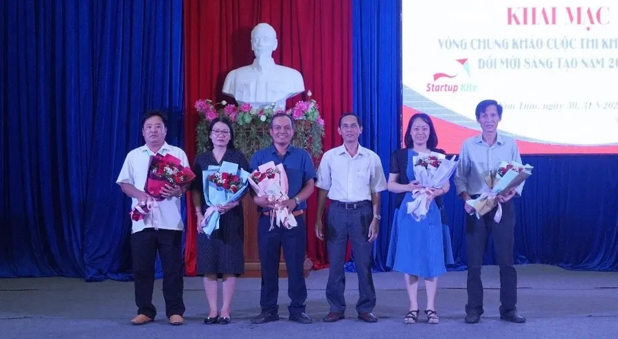 Sinh viên Cao đẳng Cộng đồng Kon Tum háo hức thi khởi nghiệp đổi mới sáng tạo